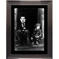 Affiche encadrée Noir et Blanc: Le Kid - Charlie Chaplin - 50x70 cm (Cadre Tucson)